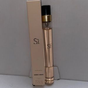 🌷NIB Giorgio Armani sí travel spray